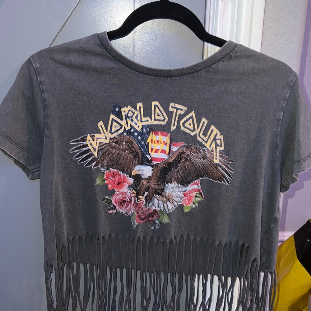 size small cropped with stringy bottom